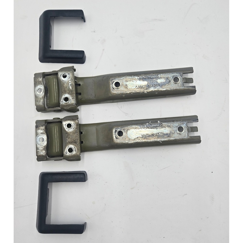 07-18 Jeep Wrangler JK Tailgate Hinges Pair w Covers OEM 55395401AC